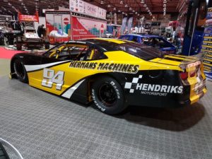 De machtige LM V8 auto's van Team Hendriks.